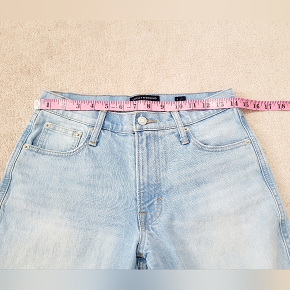 Lucky Brand Women’s Mid Rise Authentic Straight Crop Jeans Light Wash Size 2/26 - Picture 7 of 16